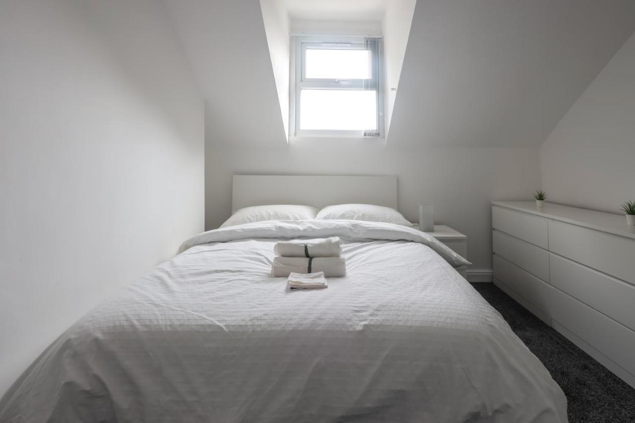 Spacious 4 Bed House In Birmingham, Suitable For Contractors Exteriör bild