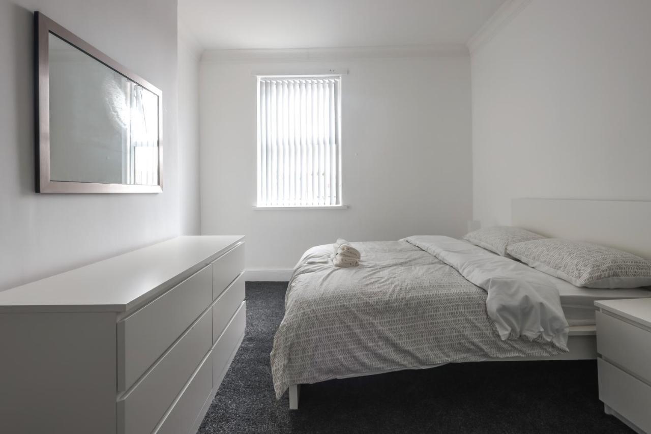 Spacious 4 Bed House In Birmingham, Suitable For Contractors Exteriör bild