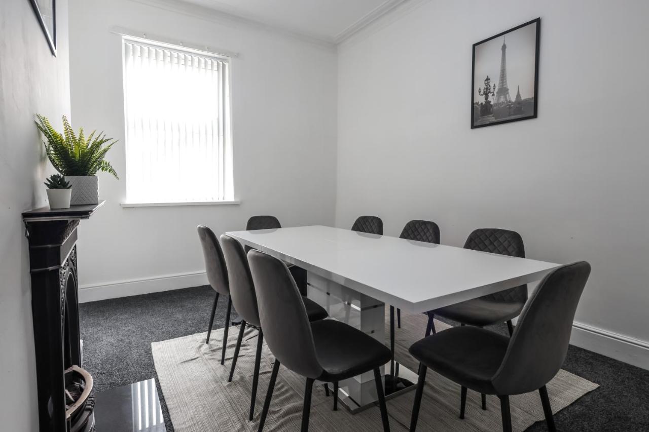 Spacious 4 Bed House In Birmingham, Suitable For Contractors Exteriör bild