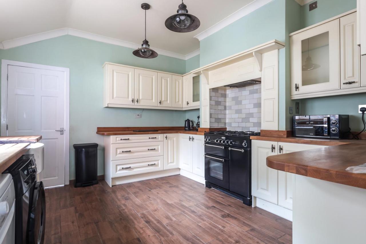 Spacious 4 Bed House In Birmingham, Suitable For Contractors Exteriör bild