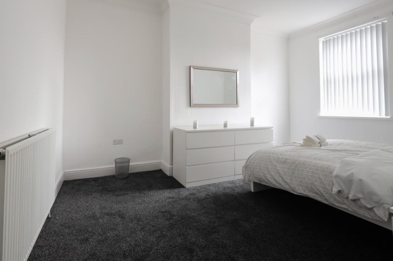Spacious 4 Bed House In Birmingham, Suitable For Contractors Exteriör bild