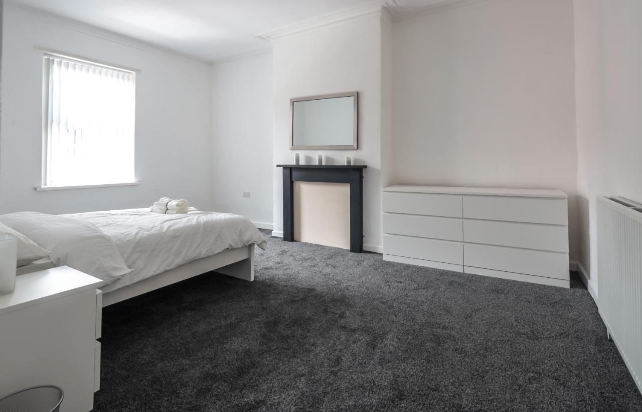 Spacious 4 Bed House In Birmingham, Suitable For Contractors Exteriör bild